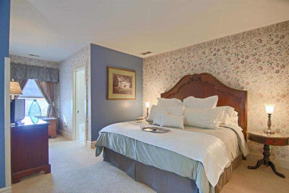 North Lodge on Oakland Bed and Breakfast